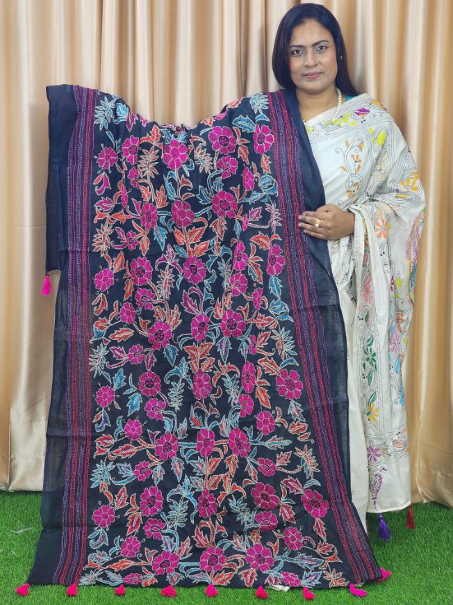 Elegant Blue Kantha Work cotton orna, perfect for namaz or gifting. Available in 2.5 hat and 5 hat sizes. Premium Pride cotton,artisan-crafted with care