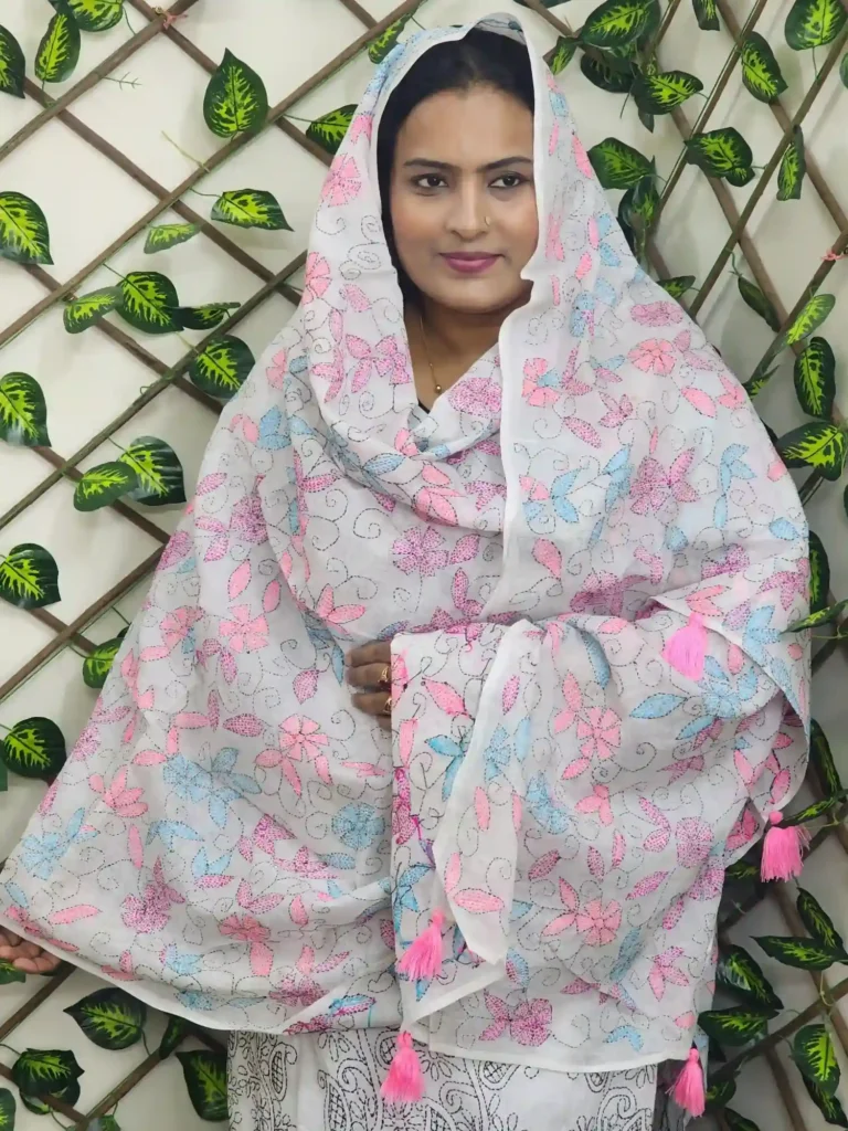 This orna is made from premium quality Pride cotton, adorned with traditional hand embroidery, and available in 2.5 hat and 5 hat lengths — ideal For modest everyday wear.