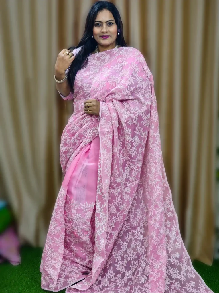 Buy Elegant Baby Pink Handwoven Designer Saree Online – Pure Moslin, Lightweight & Comfortable