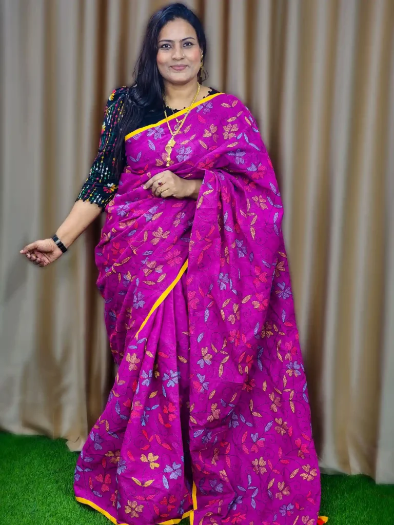 Shop premium quality Magenta handloom cotton saree online. Perfect for summer wear, office, or daily use. 100% pure cotton. Soft, breathable & artisan-made