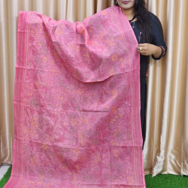 Elegant Magenta Kantha Work cotton orna, perfect for namaz or gifting. Available in 2.5 hat and 5 hat sizes. Premium Pride cotton,artisan-crafted with care