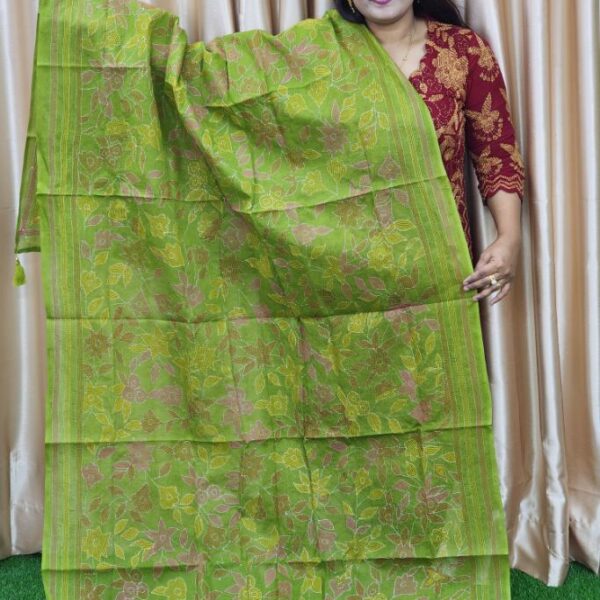 Elegant lemon Kantha Work cotton orna, perfect for namaz or gifting. Available in 2.5 hat and 5 hat sizes. Premium Pride cotton,artisan-crafted with care