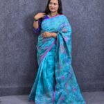 হাতের কাজের সুতি নীল টাই-ডাই শাড়ী