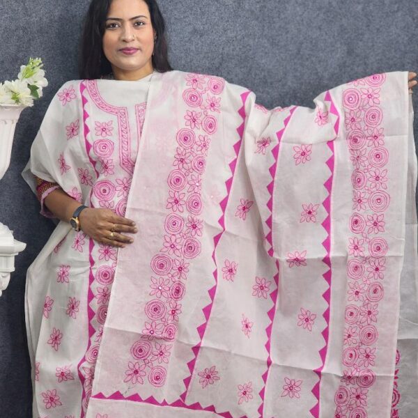 হাতের কাজের সাদা সুতি ড্রেস