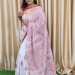 হাতের কাজের লাল সাদা শাড়ী