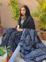 সিল্ক বাটিক শাড়ি - Black And White Saree WIth Hijab - Image 2